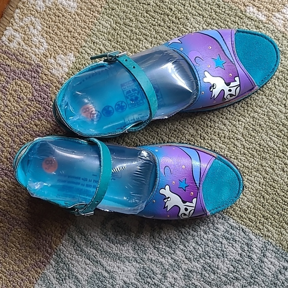 SoleTech Open toe Mary Jane style sandal. Size 8.5